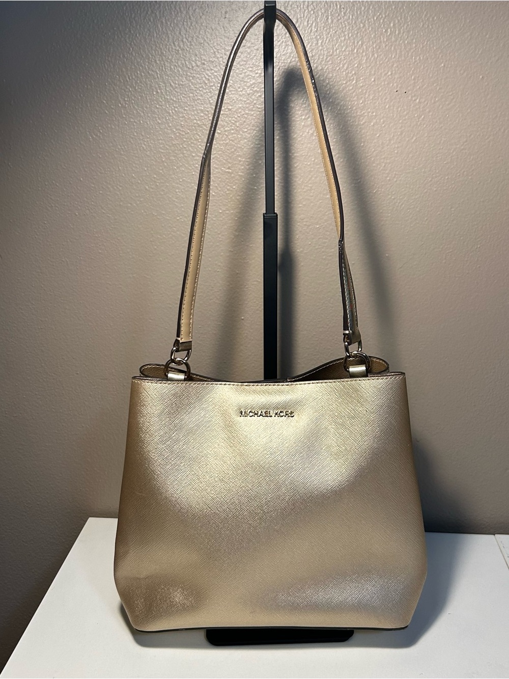 Michael Kors Pratt Medium Gold Shoulder Bag Bucket Bag Party Holiday